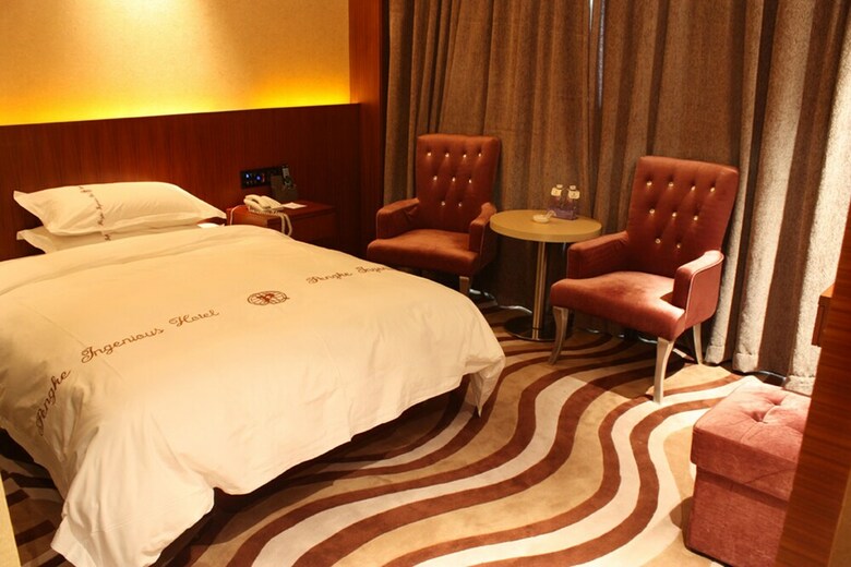 Pengke Ingenious Hotel Oct Harbor