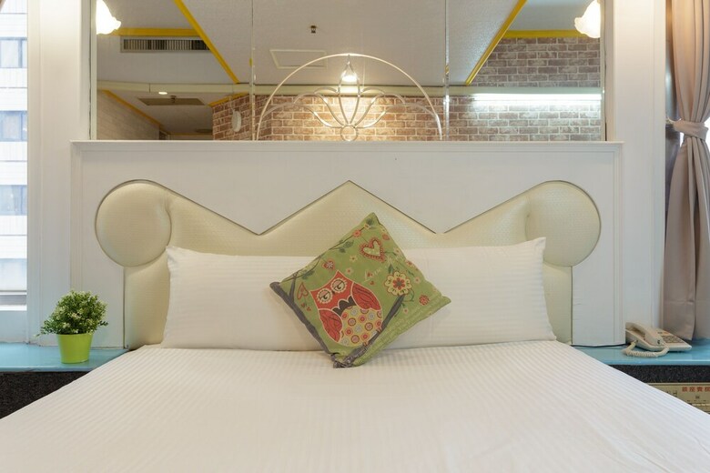 Liuhe Su Hotels