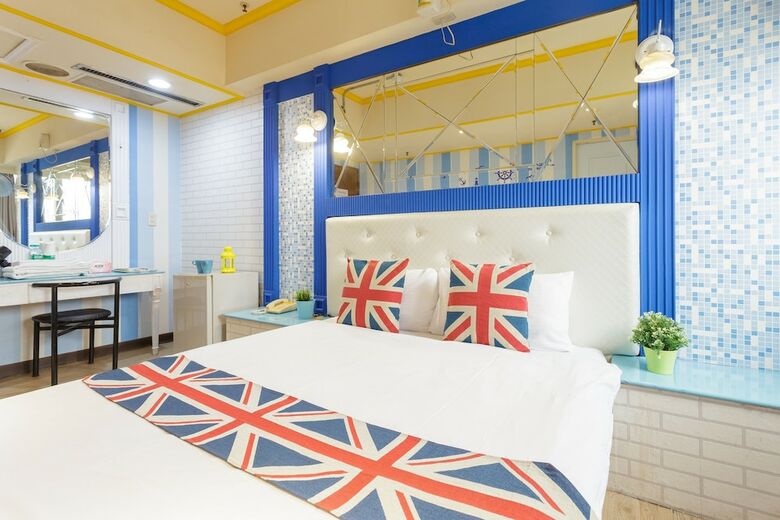 Liuhe Su Hotels