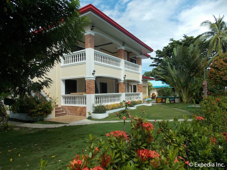 Hotel Looc Garden Beach Resort