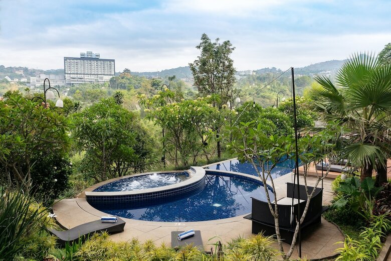 Clove Garden Hotel & Residence