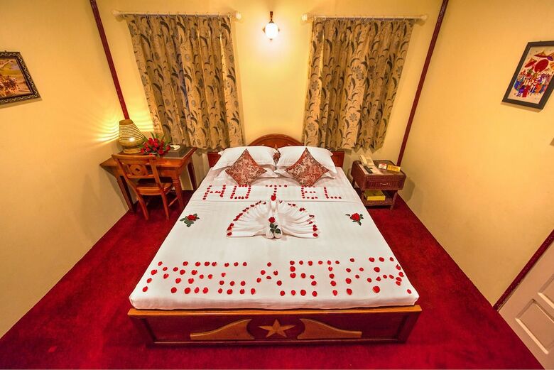 Hotel Mega Star