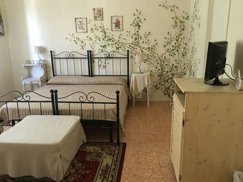 La Casa Di Ugo By Relais Centrostorico