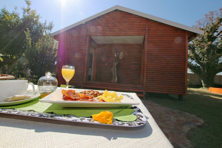 Hotel Summer Garden Guest House (The Palms)