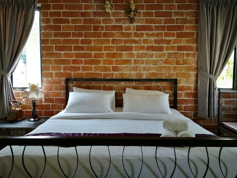 Hotel Stamp Hills Resort & Restaurant
