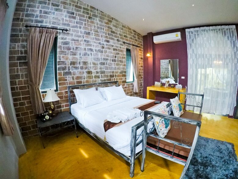 Hotel Stamp Hills Resort & Restaurant