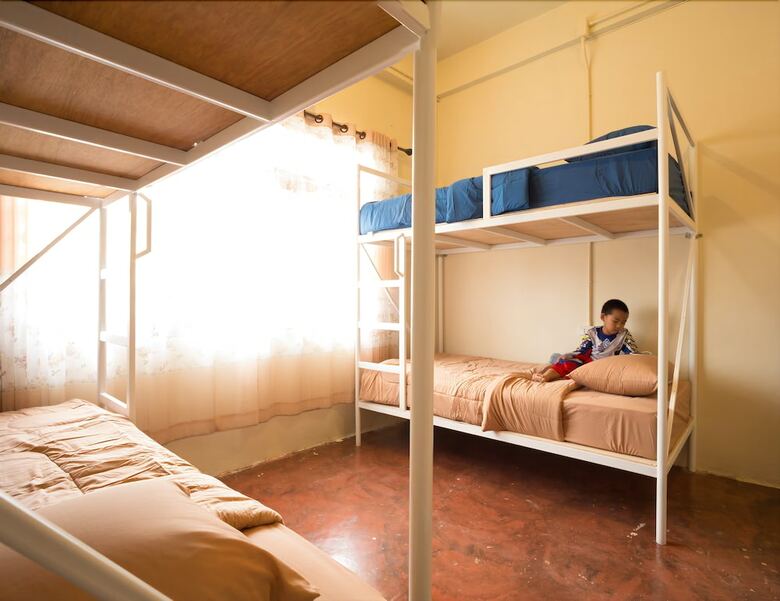 Hostal Oldie And Sleepy Hostel
