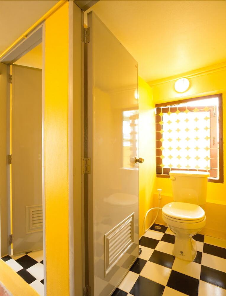Hostal Oldie And Sleepy Hostel