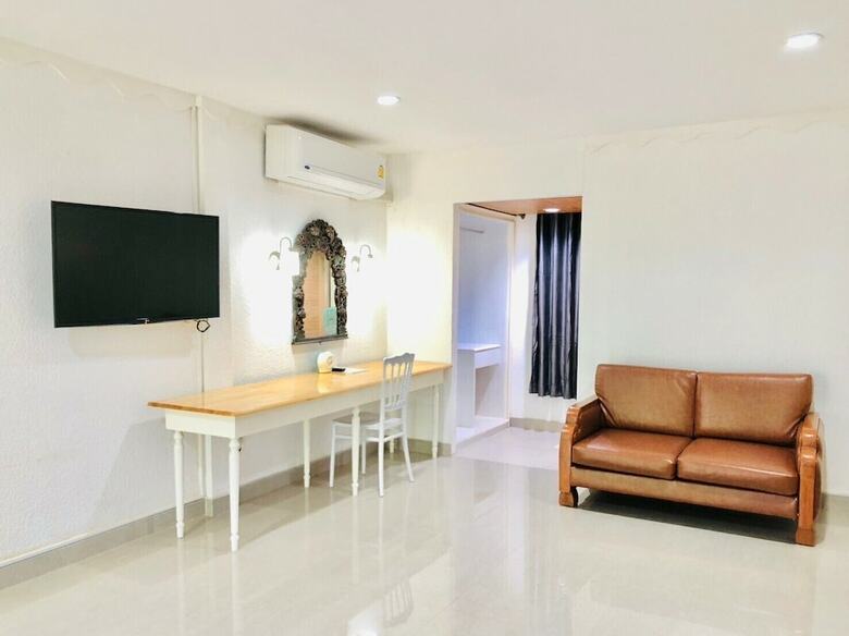 Hotel Lopburi Inn Resort
