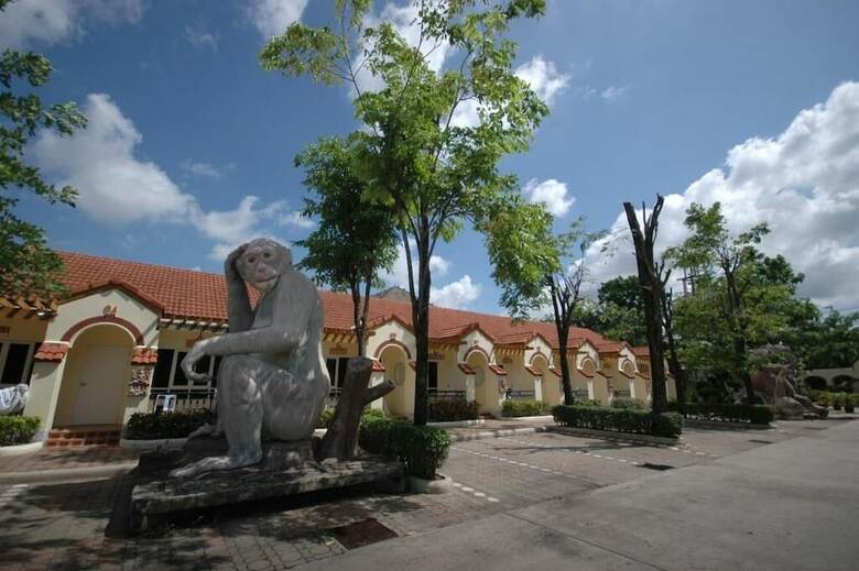 Hotel Lopburi Inn Resort