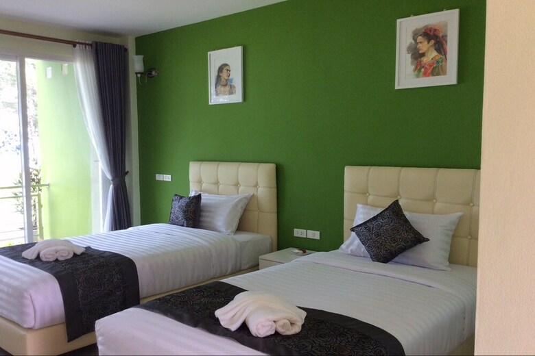 Hotel Greenseaviewresort Bangsaphan