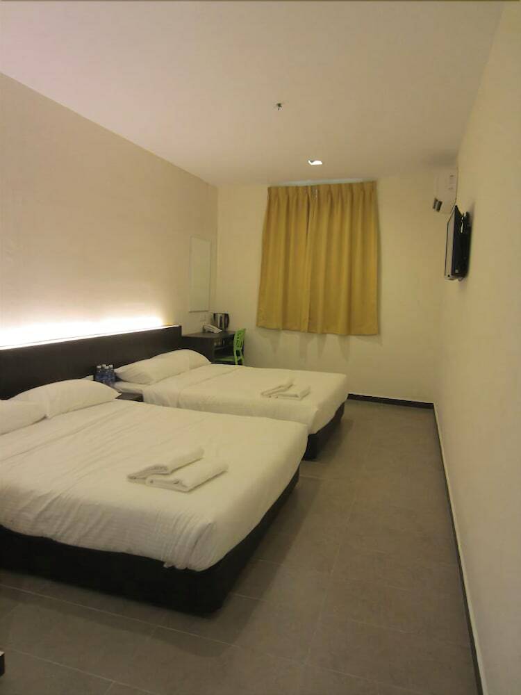 Merlin Hotel