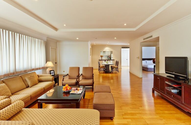 Riverine Place Hotel And Residence