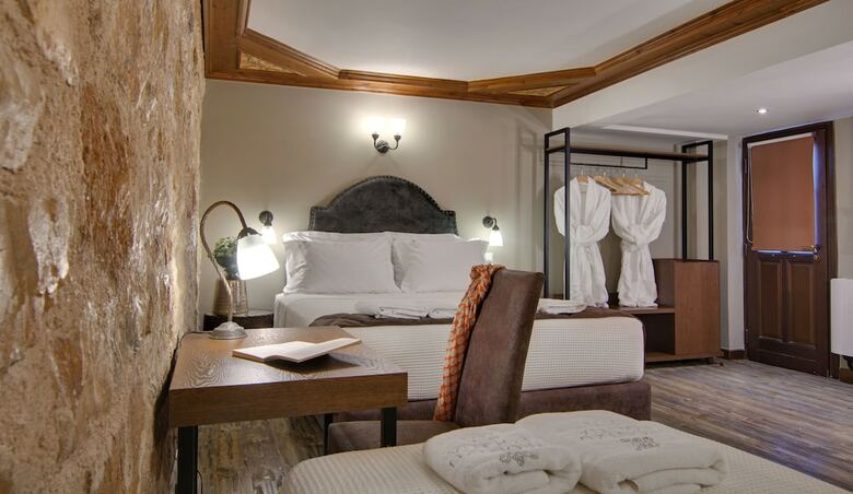Hotel Frontzu Politia