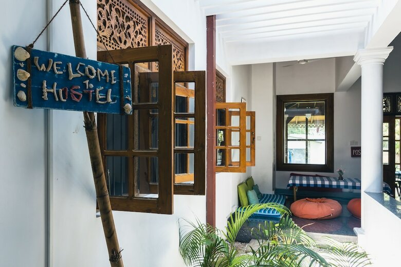 Hostal Hostel First Colombo Airport
