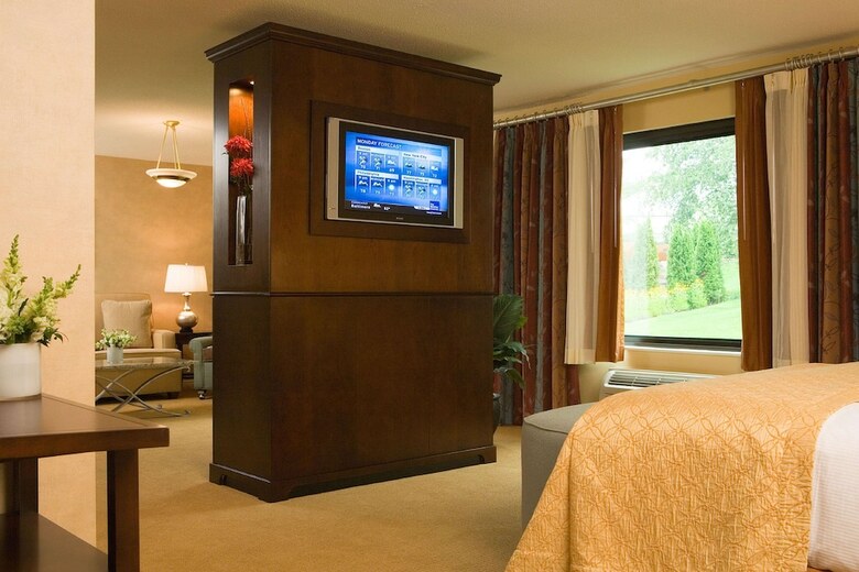 Doubletree By Hilton Hotel Boston - Bedford Glen