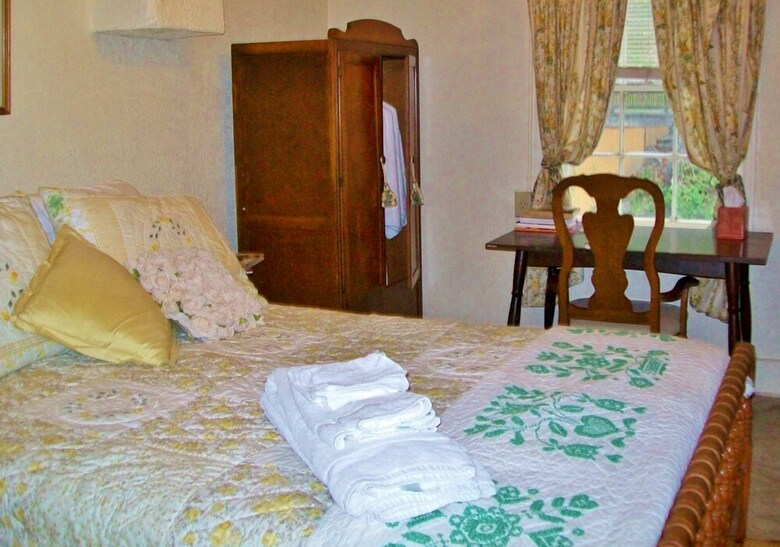 Bed & Breakfast Elkhorn Inn & Theatre