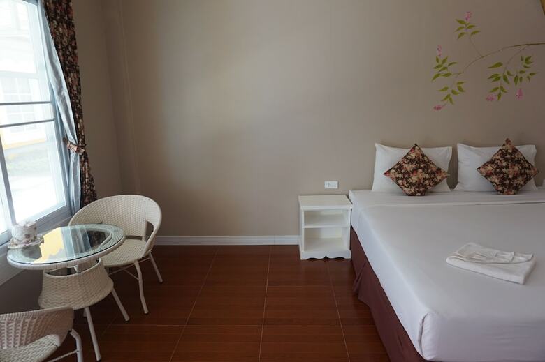 Hotel Color Ville Resort