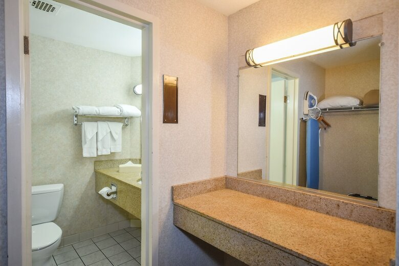 Charles River Motel