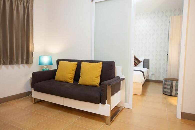 Apartamentos Orawan Suites