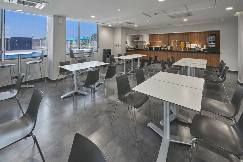 Hotel City Express Zamora