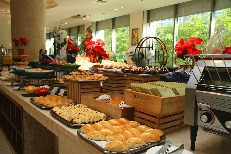 Nanjing Expo Center Hotel