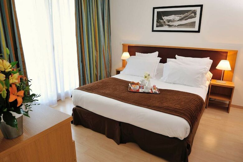 Residhome Appart Hotel Paris-massy