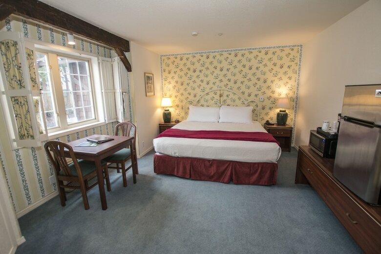 Hotel Auld Holland Inn