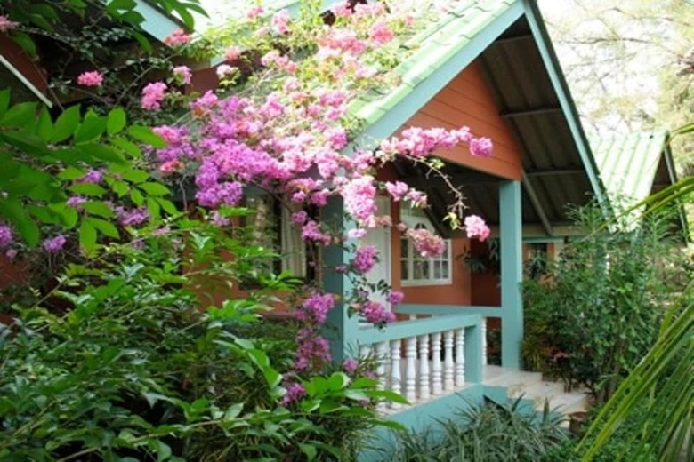 Hotel Mairood Resort