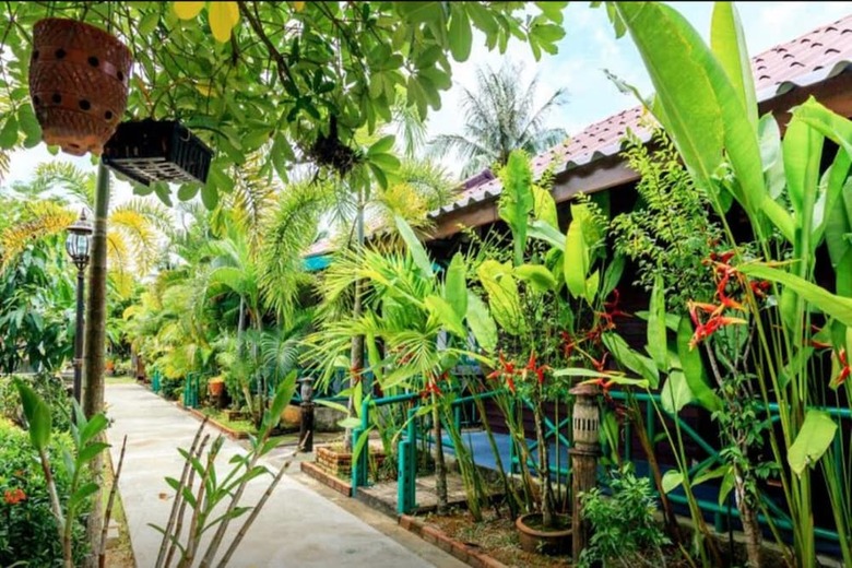 Hotel Pop Riverside Homestay