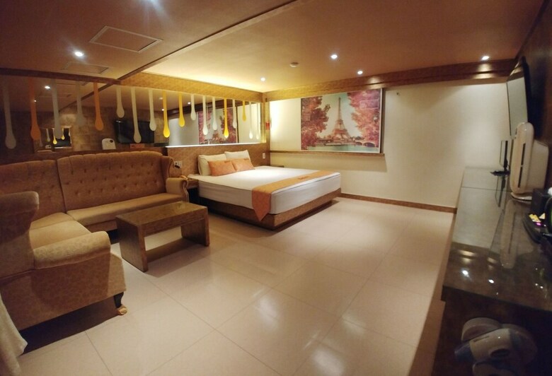 Hotel V1 Motel