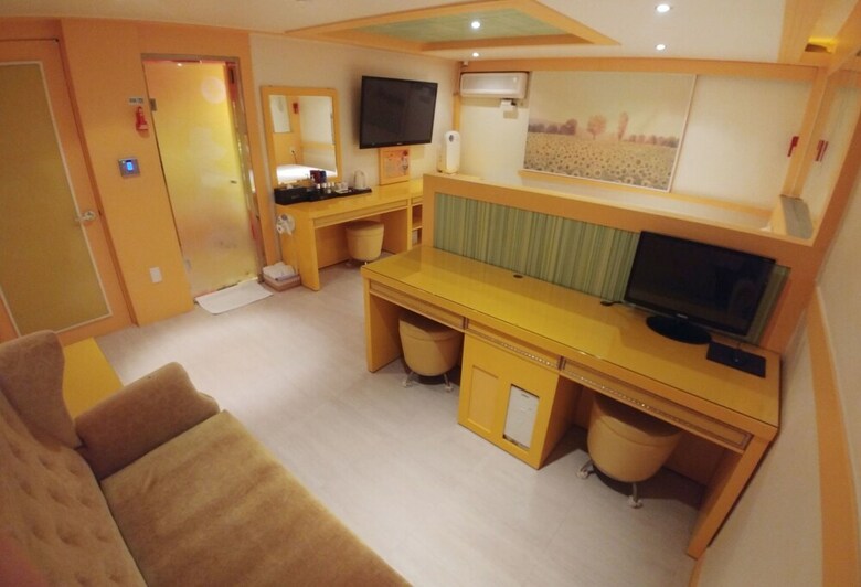 Hotel V1 Motel