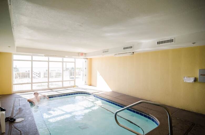 Twin Palms By Royal American Beach Getaways