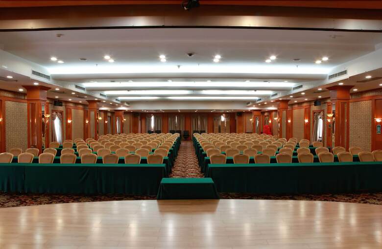 Country Garden Phoenix Hotel Jingmen