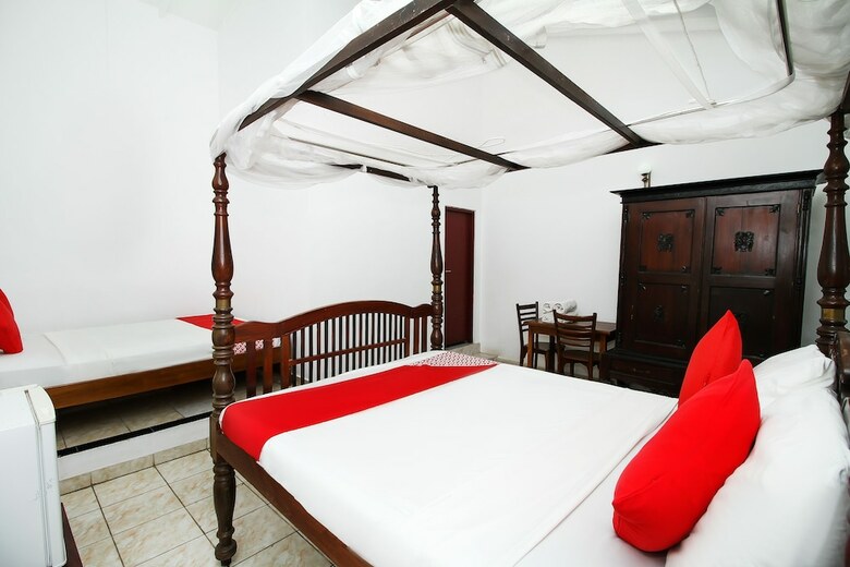 Oyo 347 Hotel Empryean