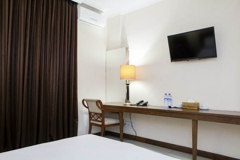 Hotel Reddoorz Plus @ Erlich Pasir Kaliki