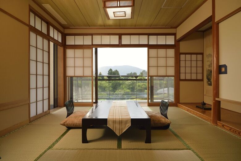 Hakone Morinoseseragi