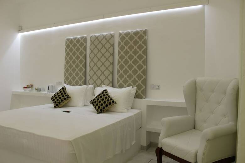 Hotel Heaven By O