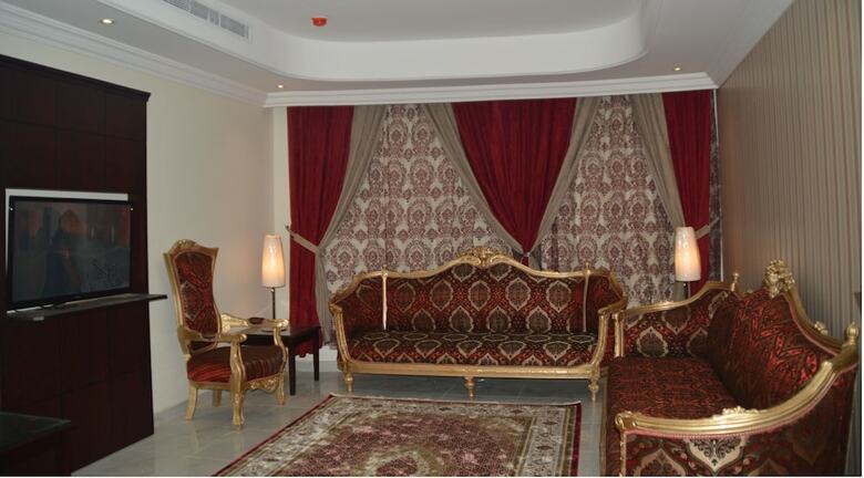 Hotel Julanar Alsharq Suites