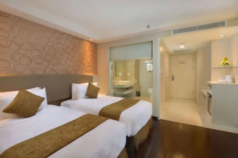 Platinum Adisucipto Hotel & Conference