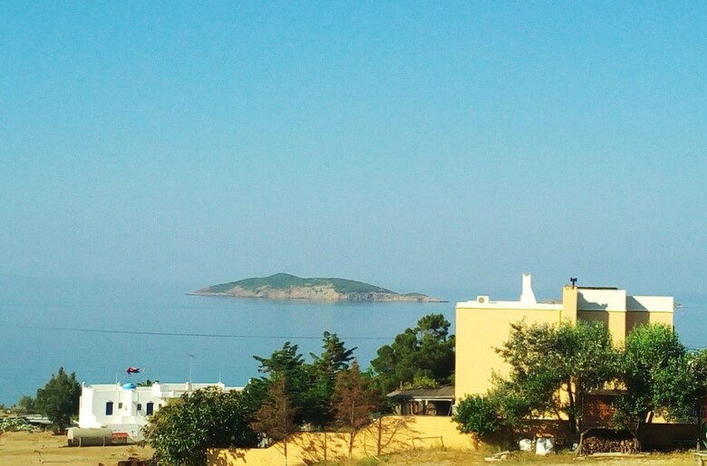 Luxury Family Apartment - Pool, Seaview, 200m Beach