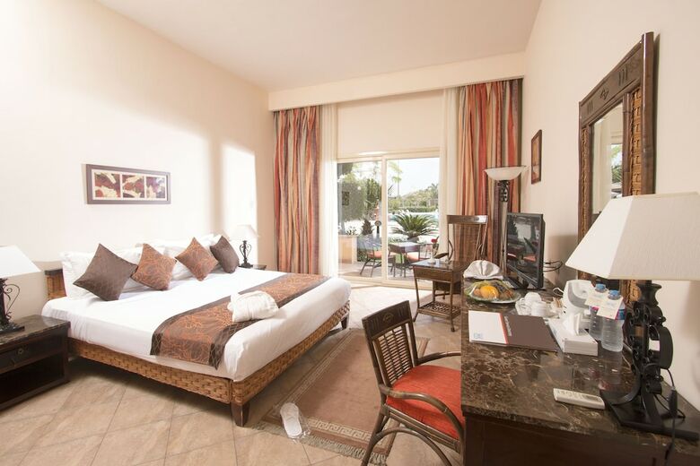 Hotel Swiss Inn Pyramids Golf Resort
