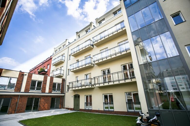 Friendhouse Apartments - Train Station Area