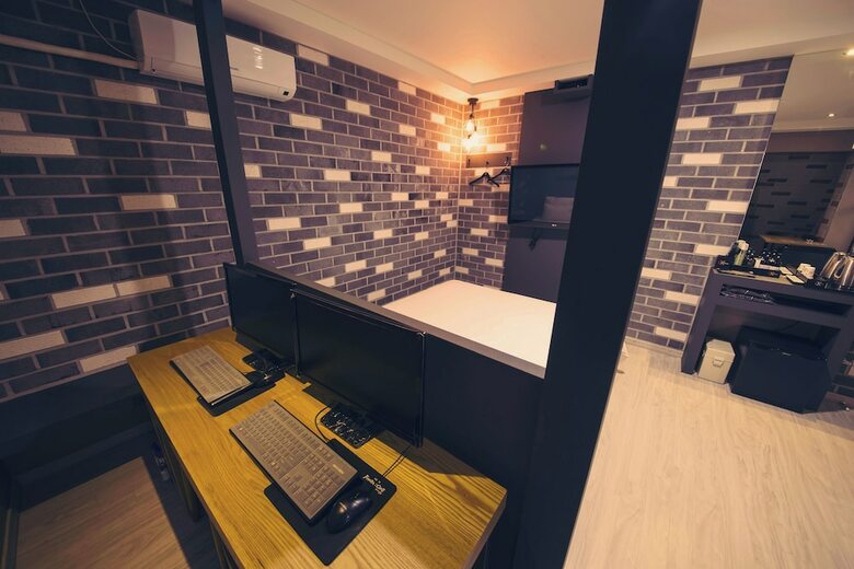 Ck Hotel