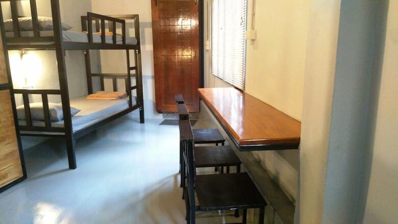 Hostal Bann Hostel