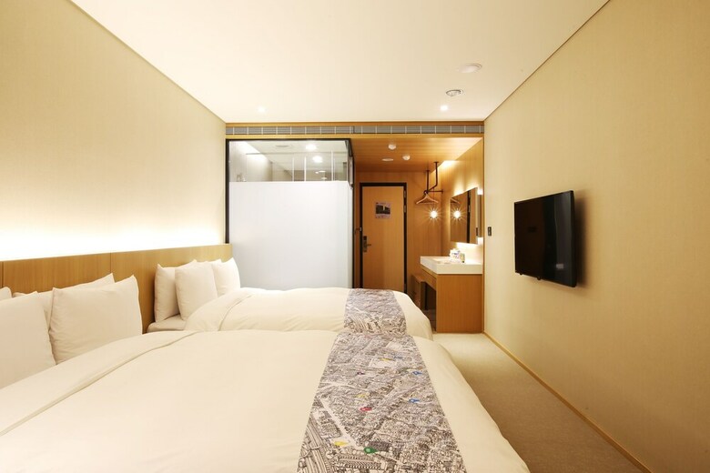 Hotel Discover