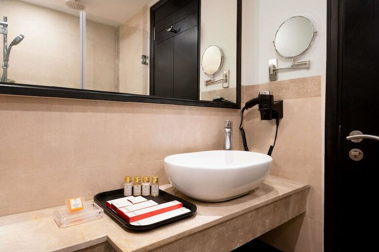 Hotel Ramada Encore By Wyndham Jalandhar