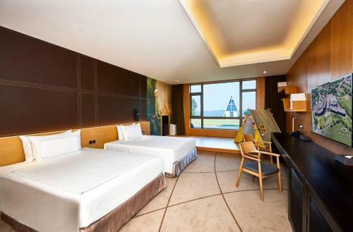 Tongli Lake View Hotel