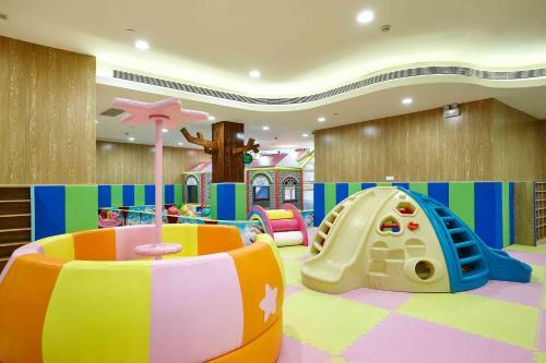 Tongli Lake View Hotel
