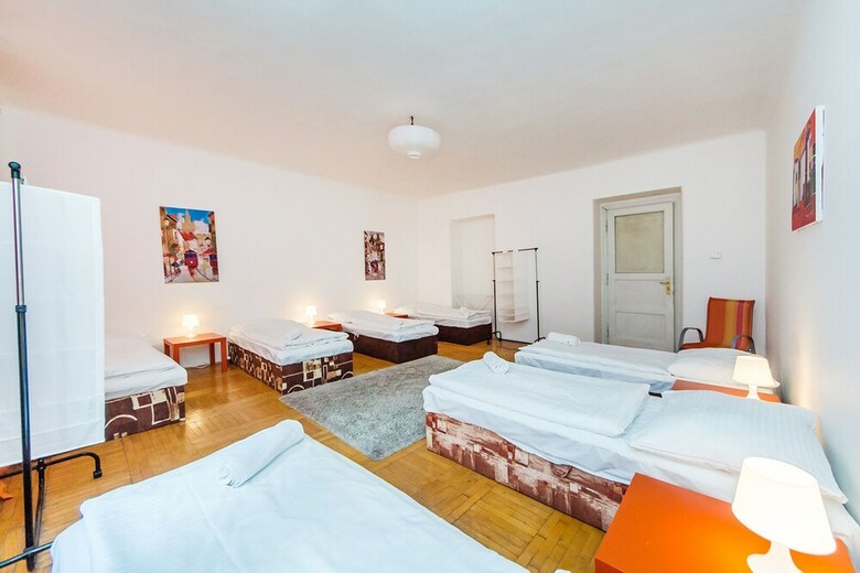 Hostal Welcome Aparthostel Prague